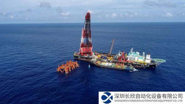 我国自主研发的首台超深水液压打桩锤完成海试