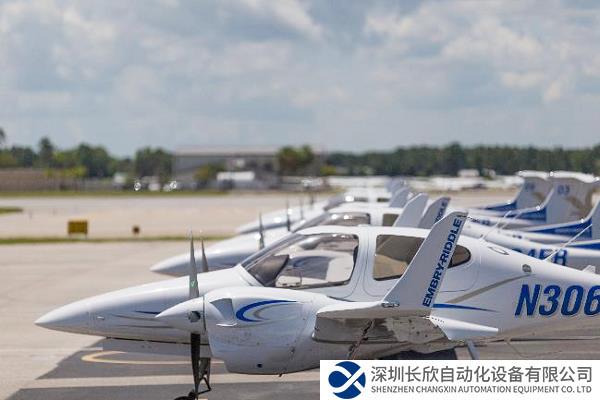 万丰钻石飞机与安柏瑞德航空大学签订12架飞机订单