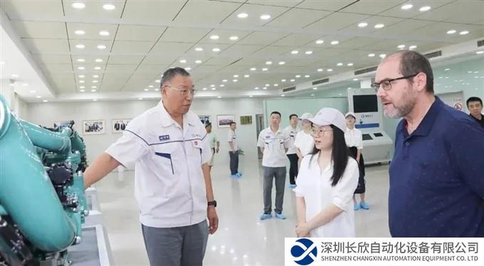 智利驻华大使毛里西奥 · 乌尔塔多到一汽解放动力总成事业部参观访问