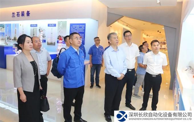 天能控股集团副总裁王团维一行来兰石集团洽谈交流