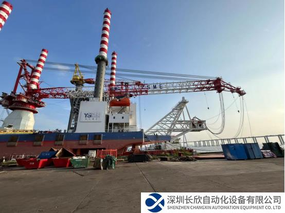 振华重工首台臂架加长绕桩式起重机顺利完成负载试验