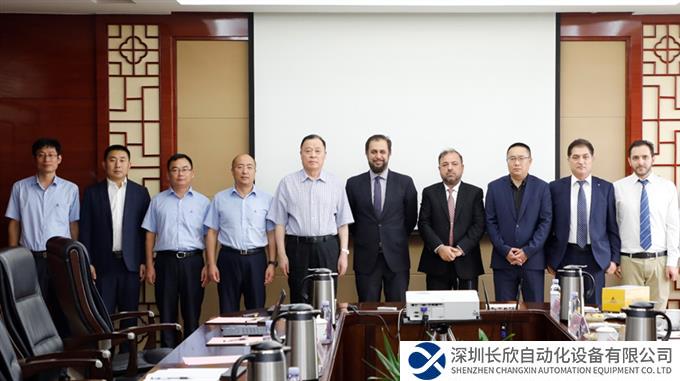 巴基斯坦驻华使馆商务参赞卡迪尔一行到临工访问