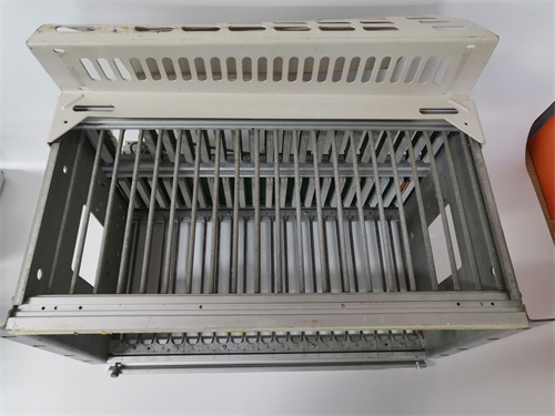 SCHNEIDER MM-PM41400C/PM+4000电力监控模块
