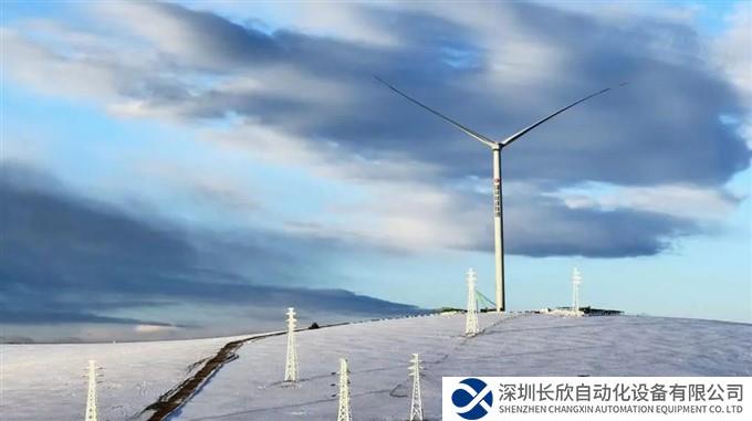 西藏首个100兆瓦风电项目完成全部风机吊装