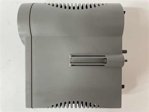 ABB	REF542PLUS电力保护和控制设备