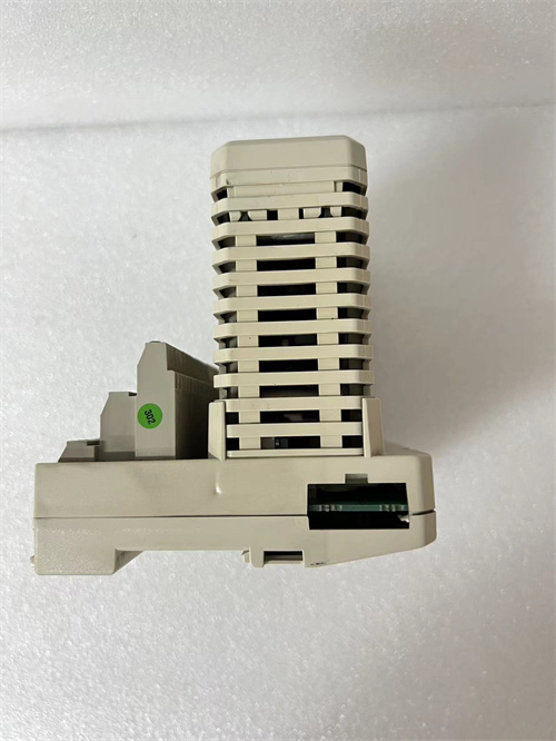 ABB	UFC760BE43   3BHE004573R0043型号模块