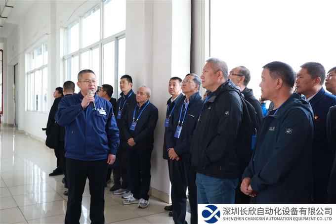 参观刘文生技能大师工作室.jpg